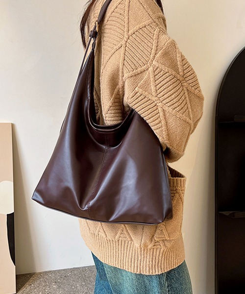 florist(フローリスト)の「ヴィーガンレザーフロントステッチショルダーバッグ/トートバッグ(ショルダーバッグ・レディース・オフホワイト/オリーブ/ワインレッド/モカ/ブラック/キャメル・FREE)」の3枚目の写真