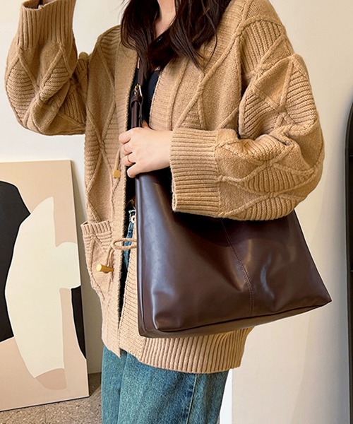 florist(フローリスト)の「ヴィーガンレザーフロントステッチショルダーバッグ/トートバッグ(ショルダーバッグ・レディース・オフホワイト/オリーブ/ワインレッド/モカ/ブラック/キャメル・FREE)」の7枚目の写真