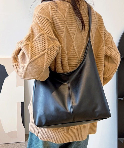 florist(フローリスト)の「ヴィーガンレザーフロントステッチショルダーバッグ/トートバッグ(ショルダーバッグ・レディース・オフホワイト/オリーブ/ワインレッド/モカ/ブラック/キャメル・FREE)」の8枚目の写真