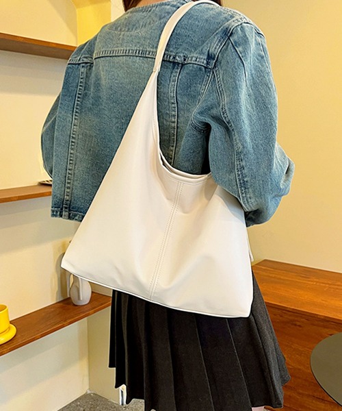 florist(フローリスト)の「ヴィーガンレザーフロントステッチショルダーバッグ/トートバッグ(ショルダーバッグ・レディース・オフホワイト/オリーブ/ワインレッド/モカ/ブラック/キャメル・FREE)」の11枚目の写真