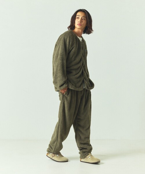 FREAK'S STORE（フリークスストア）の「限定展開 リラックスフィット フリースセットアップ/ノーカラージャケット×イージーパンツ/カーディガン（ノーカラージャケット・メンズ・ベージュ/オリーブ/ブラック・MEDIUM/SMALL/LARGE）」の9枚目の写真