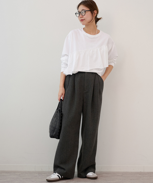 JOURNAL STANDARD relume(ジャーナルスタンダード レリューム)の「フリルプルオーバーロングスリーブ(Tシャツ/カットソー・レディース・ブラック/ホワイト・FREE)」の3枚目の写真