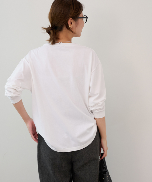 JOURNAL STANDARD relume(ジャーナルスタンダード レリューム)の「フリルプルオーバーロングスリーブ(Tシャツ/カットソー・レディース・ブラック/ホワイト・FREE)」の20枚目の写真