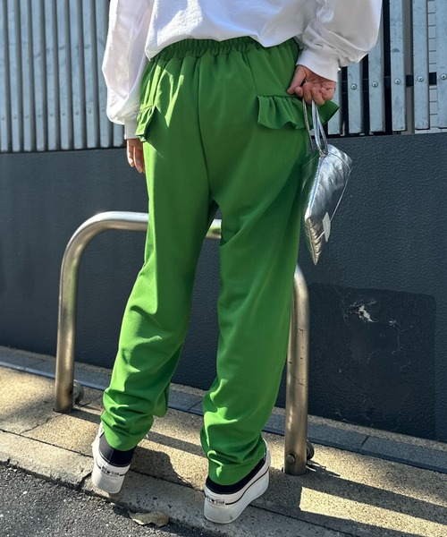 mi via loca(ミヴィアロカ)の「カットジョーゼット フリルテーパードパンツ(その他パンツ・レディース・ブラック/ブラウン/グリーン/マスタード・FREE)」の9枚目の写真
