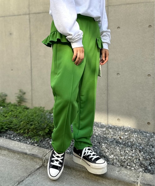 mi via loca（ミヴィアロカ）の「カットジョーゼット フリルテーパード