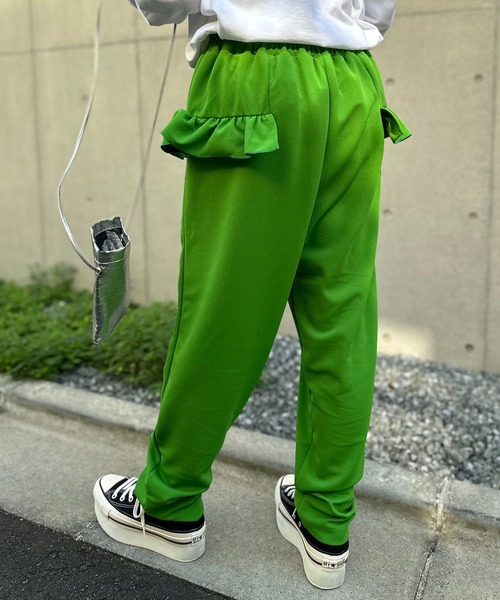 mi via loca(ミヴィアロカ)の「カットジョーゼット フリルテーパードパンツ(その他パンツ・レディース・ブラック/ブラウン/グリーン/マスタード・FREE)」の15枚目の写真