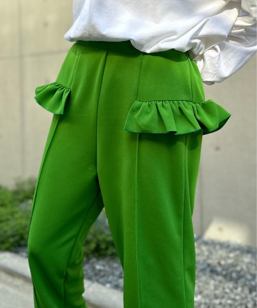 mi via loca(ミヴィアロカ)の「カットジョーゼット フリルテーパードパンツ(その他パンツ・レディース・ブラック/ブラウン/グリーン/マスタード・FREE)」の10枚目の写真