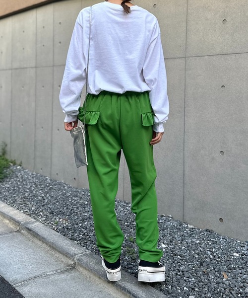 mi via loca(ミヴィアロカ)の「カットジョーゼット フリルテーパードパンツ(その他パンツ・レディース・ブラック/ブラウン/グリーン/マスタード・FREE)」の20枚目の写真