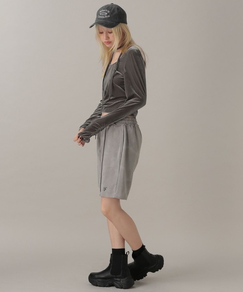 FOREVER 21（フォーエバー トゥエンティーワン）の「【2024FW】ボウタイ付きベロアトップス（Tシャツ/カットソー・レディース・ブラック/グレー/ピンク・MEDIUM/SMALL）」の17枚目の写真