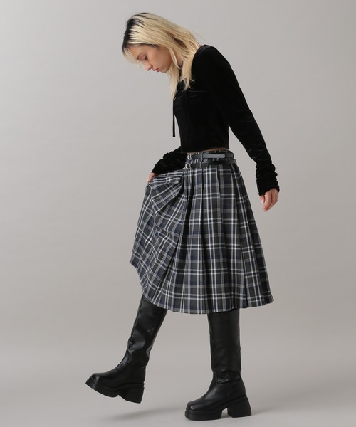 FOREVER 21（フォーエバー トゥエンティーワン）の「【2024FW】ボウタイ付きベロアトップス（Tシャツ/カットソー・レディース・ブラック/グレー/ピンク・MEDIUM/SMALL）」の4枚目の写真