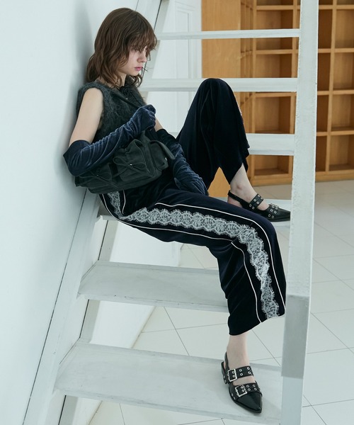 forksy.（フォルクシー）の「【forksy.】サイドレースラインベロアキャミサロペット（サロペット/オーバーオール・レディース・ボルドー/ネイビー/ブラック・FREE）」の12枚目の写真