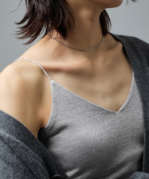 SALON adam et rope'（サロン アダム エ ロペ）の「スパークルラメカップ付きVネックキャミ（キャミソール・レディース・ゴールド/シルバー・FREE）」の9枚目の写真