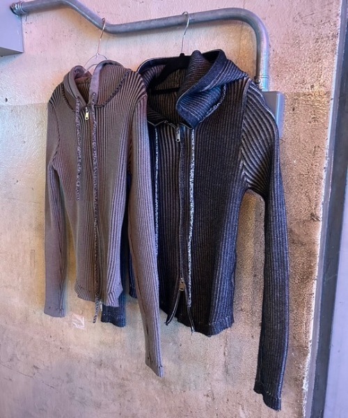 ipugo(イプゴ)の「ipugo/イプゴ ニットフードパーカー 冬服(ニット/セーター・レディース・ブラウン/チャコール・FREE)」の5枚目の写真