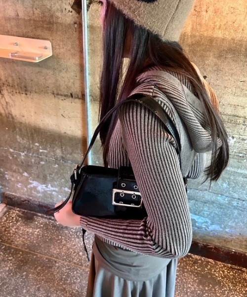 ipugo(イプゴ)の「ipugo/イプゴ ニットフードパーカー 冬服(ニット/セーター・レディース・ブラウン/チャコール・FREE)」の22枚目の写真