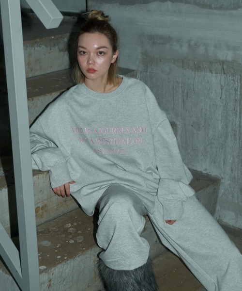 JUST A NOON（ジャストアヌーン）の「ロゴ刺繍クルーネックセットアップ（スウェット・レディース・ピンク/グレー/ブラック・FREE）」の22枚目の写真