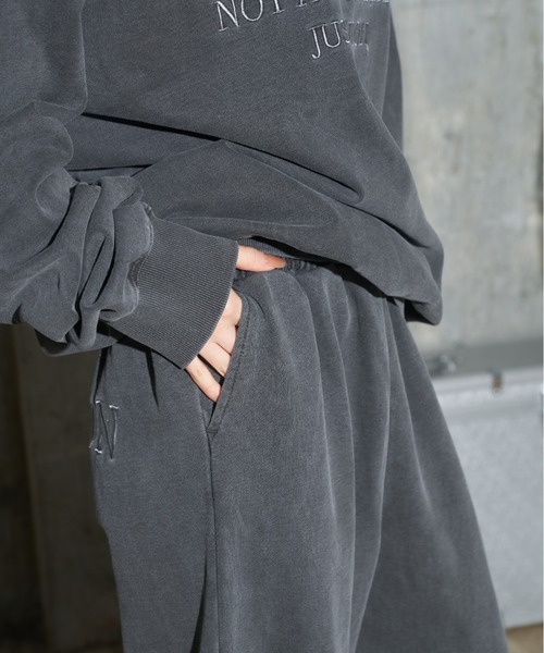 JUST A NOON（ジャストアヌーン）の「ロゴ刺繍クルーネックセットアップ（スウェット・レディース・ピンク/グレー/ブラック・FREE）」の8枚目の写真