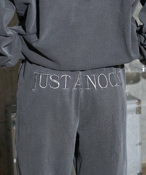 JUST A NOON（ジャストアヌーン）の「ロゴ刺繍クルーネックセットアップ（スウェット・レディース・ピンク/グレー/ブラック・FREE）」の9枚目の写真