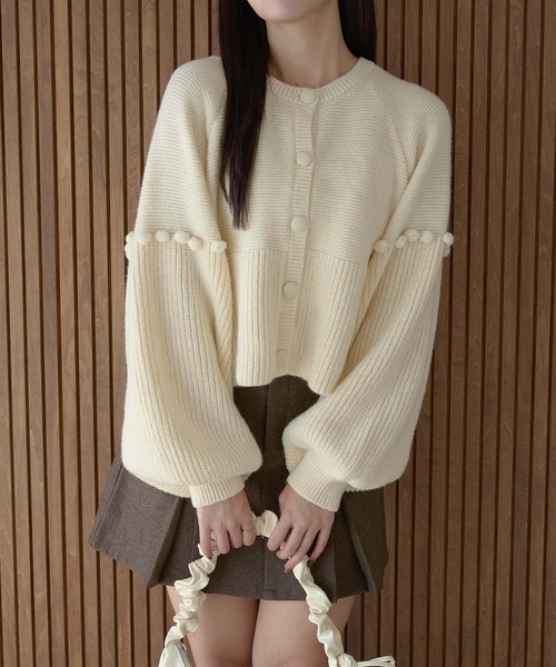 Ambre Neige(アンブルネージュ)の「ポンポンニットカーディガン/WEB/EC限定商品(カーディガン/ボレロ・レディース・アイボリー/ライトグレー/ピンク・FREE)」の6枚目の写真