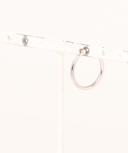 Pledge(プレッジ)の「【Pledge】Silver 925 Hoop Earrings(ソロ)(ピアス(片耳用)・メンズ・シルバー・FREE)」の4枚目の写真