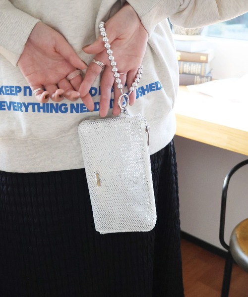 niko and...(ニコアンド)の「ストラップL字財布(財布・レディース・ブラック/イエロー/シルバー/ゴールド系その他/ブルー系その他・0)」の5枚目の写真