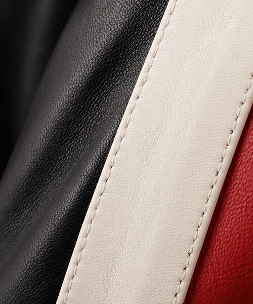 AVIREX（アヴィレックス）の「VARSITY JACKET RED AXES / バーシティジャケット レッドアクシズ / AVIREX / アヴィレックス（スタジャン・メンズ・ブラック・MEDIUM/LARGE/X-LARGE/XX-LARGE）」の20枚目の写真