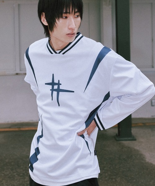 ROMANTIC CROWN★Unisex★SHINING LOGO FOOTBALL JERSEY_3色 ROMANTIC CROWNのShining Logo Football Jersey 全3色