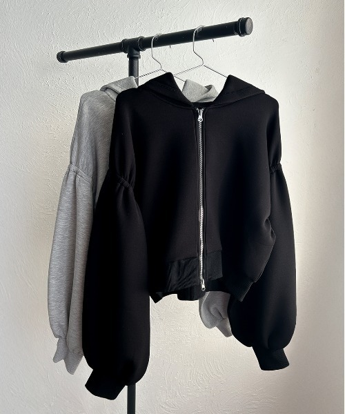 ad thie(アドティエ)の「バルーンスリーブ ポンチ ジップパーカー(パーカー・レディース・杢グレー/ブラック・LARGE/MEDIUM)」の3枚目の写真