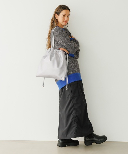 BAYFLOW(ベイフロー)の「フェイクレザー巾着トート(トートバッグ・レディース・ブラック/ライトグレー・FREE)」の13枚目の写真