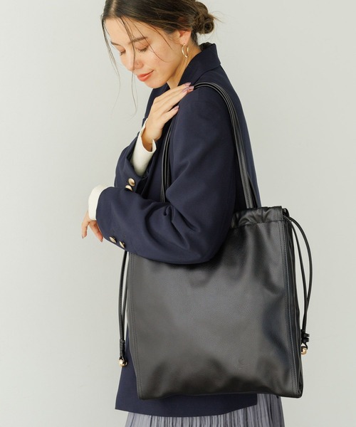 BAYFLOW(ベイフロー)の「フェイクレザー巾着トート(トートバッグ・レディース・ブラック/ライトグレー・FREE)」の9枚目の写真
