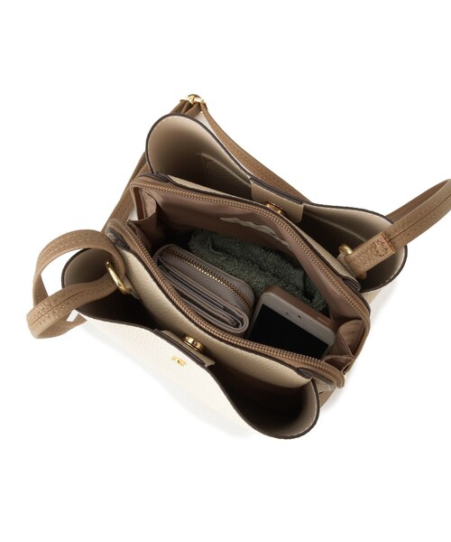 SHOO・LA・RUE（シューラルー）の「【軽量】ふわっと軽い 3層ショルダーバッグ（ショルダーバッグ・レディース・ブラック/イエロー系その他/ブラック系4/シルバー/ベージュ系4/オフホワイト・00）」の18枚目の写真