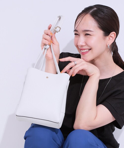 セール】【軽量】ふわっと軽い 3層ショルダーバッグ（ショルダーバッグ