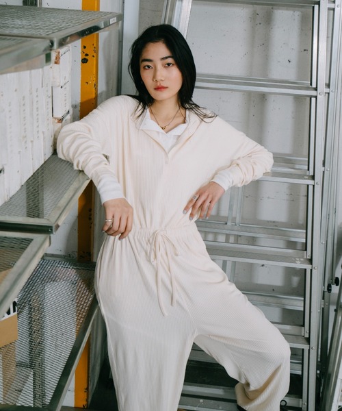 HANNE(アン)の「リブヘンリーロンパース(サロペット/オーバーオール・レディース・アイボリー/ブラック/ベージュ・SMALL/MEDIUM)」の6枚目の写真