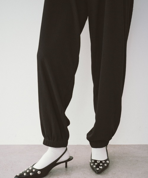 HANNE(アン)の「リブヘンリーロンパース(サロペット/オーバーオール・レディース・アイボリー/ブラック/ベージュ・SMALL/MEDIUM)」の11枚目の写真