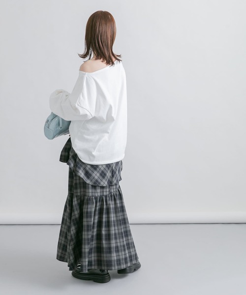 KBF(ケイビーエフ)の「オフショルダーロゴスウェット(スウェット・レディース・ピンク/オフホワイト/グレー・ONE)」の10枚目の写真