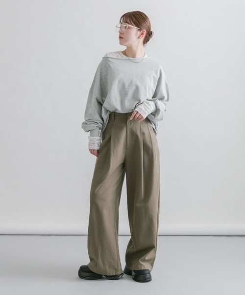 KBF(ケイビーエフ)の「オフショルダーロゴスウェット(スウェット・レディース・ピンク/オフホワイト/グレー・ONE)」の15枚目の写真