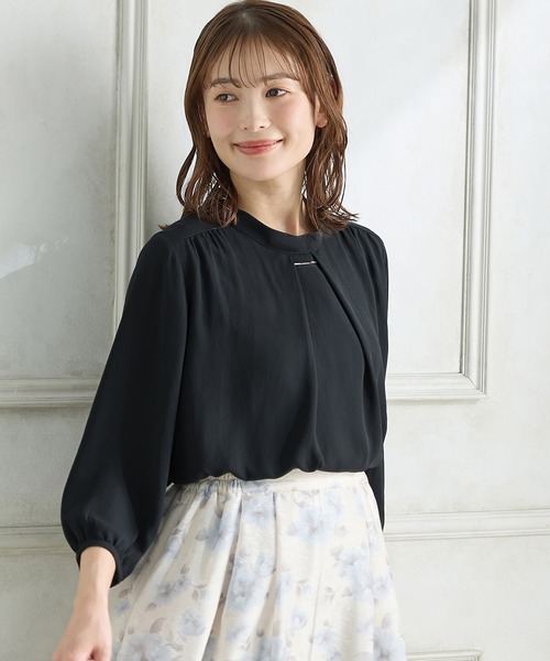 Honeys(ハニーズ)の「アクセ付7分袖ボウタイブラウス(シャツ/ブラウス・レディース・ピンク/ホワイト/ライトグレー/ネイビー/ホワイト×ブラック・3L/L/LL/M/S)」の13枚目の写真