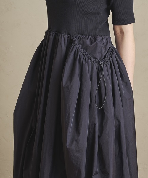 ROSE BUD(ローズバッド)の「DOCKING DRESS(ワンピース・レディース・ブラック/ベージュ・ONE SIZE)」の14枚目の写真