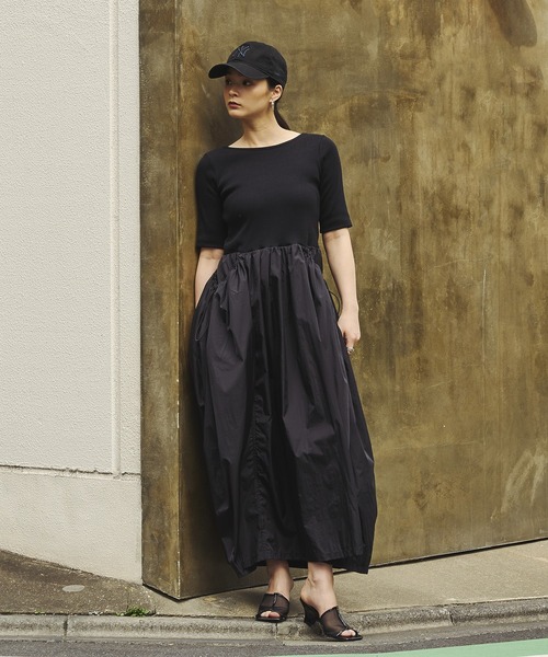 ROSE BUD(ローズバッド)の「DOCKING DRESS(ワンピース・レディース・ブラック/ベージュ・ONE SIZE)」の15枚目の写真