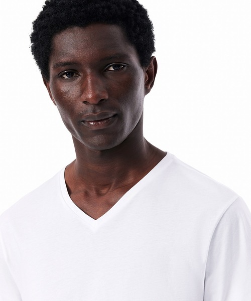 LACOSTE(ラコステ)の「3枚セット スリムフィット エッセンシャル ラウンジVネック半袖Tシャツ / 3パックTシャツ(Tシャツ/カットソー・メンズ・ホワイト/ブラック・L/M/S/XL)」の3枚目の写真