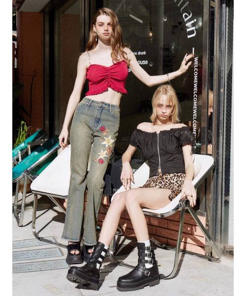 EVRIS（エヴリス）の「Embroideryフレアデニムパンツ（デニムパンツ・レディース・インディゴブルー/ライトブルー・MEDIUM/SMALL）」の17枚目の写真