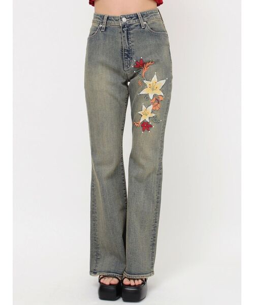 EVRIS（エヴリス）の「Embroideryフレアデニムパンツ（デニムパンツ・レディース・インディゴブルー/ライトブルー・MEDIUM/SMALL）」の18枚目の写真