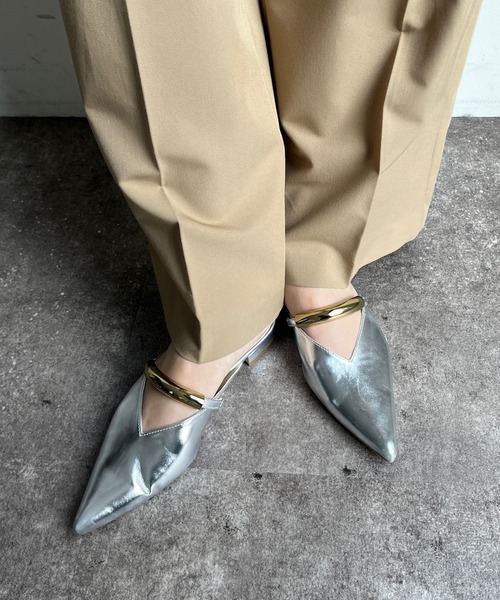 DouDou(ドゥドゥ)の「GOLDモチーフミュール(ブーツ・レディース・シルバー/ブラック・SMALL/MEDIUM/LARGE/X-LARGE)」の1枚目の写真