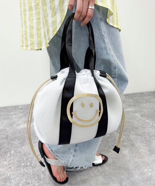 fredy emue（フレディエミュ）の「SMILEYメッシュ巾着トートバッグ（トートバッグ・レディース・ブラック/オフホワイト・FREE）」の13枚目の写真