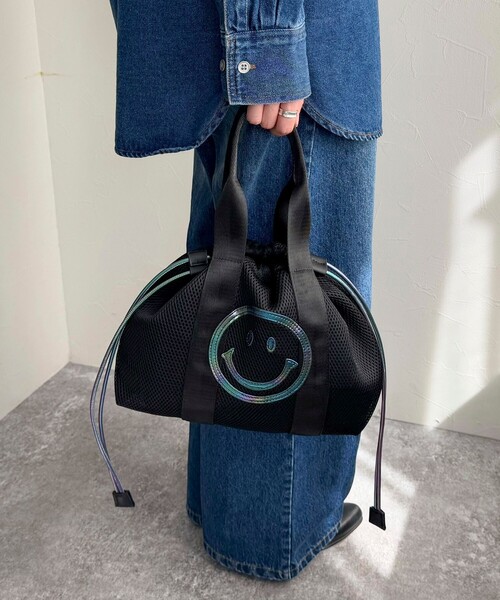 fredy emue（フレディエミュ）の「SMILEYメッシュ巾着トートバッグ（トートバッグ・レディース・ブラック/オフホワイト・FREE）」の6枚目の写真