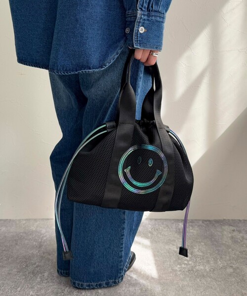 fredy emue（フレディエミュ）の「SMILEYメッシュ巾着トートバッグ（トートバッグ・レディース・ブラック/オフホワイト・FREE）」の7枚目の写真
