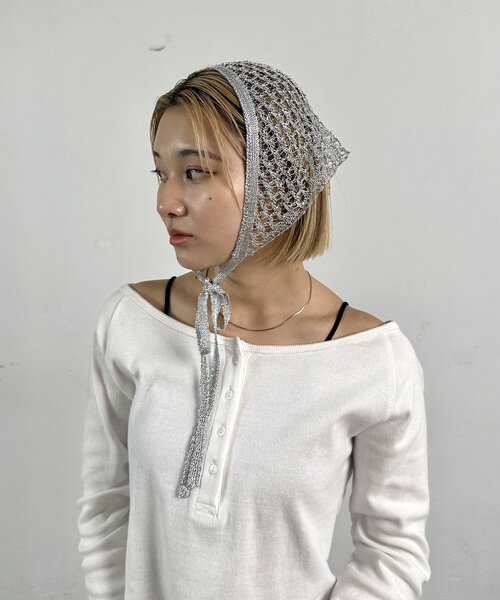WHO'S WHO gallery（フーズフーギャラリー）の「メッシュバブーシュカ（その他ヘアアクセサリー・レディース・シルバー/ホワイト・FREE）」の2枚目の写真