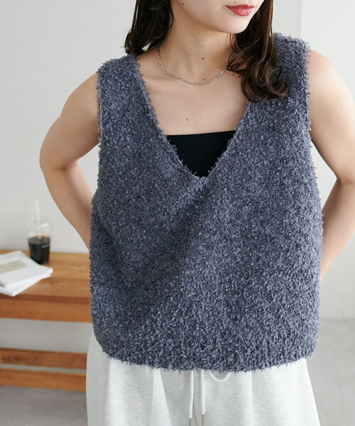 DISCOAT（ディスコート）の「【WEB限定】リボンヤーンベスト（ベスト・レディース・アイボリー/オフホワイト/チャコールグレー・MEDIUM）」の3枚目の写真