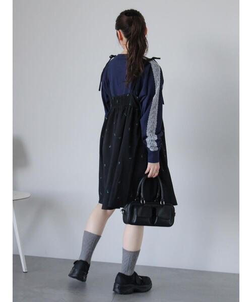 ehka sopo（エヘカソポ）の「花刺繍キャミワンピース（ワンピース・レディース・キナリ/サックスブルー/ブラック・F）」の7枚目の写真