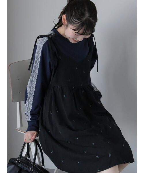 ehka sopo（エヘカソポ）の「花刺繍キャミワンピース（ワンピース・レディース・キナリ/サックスブルー/ブラック・F）」の9枚目の写真