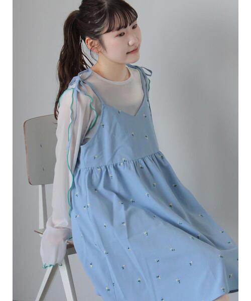 ehka sopo（エヘカソポ）の「花刺繍キャミワンピース（ワンピース・レディース・キナリ/サックスブルー/ブラック・F）」の18枚目の写真